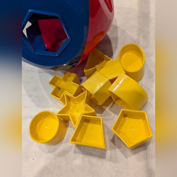 Tupperware Shape Sorter - Blue, Red, Yellow - Picture 2 of 5